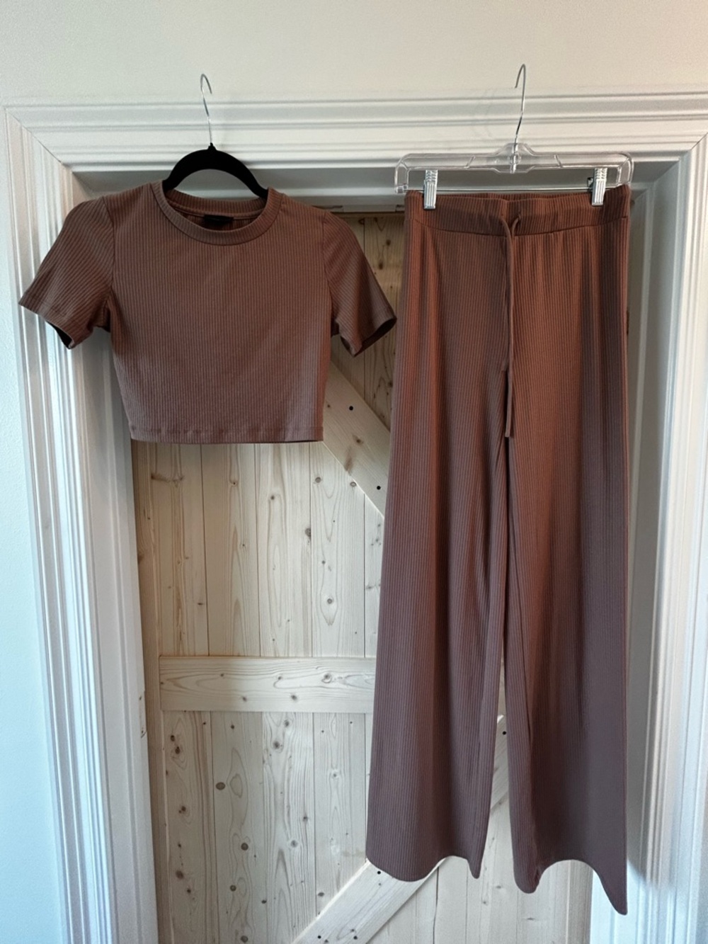 White Fox Ribbed Crop Top & Wide-Leg Pants Set - Brown